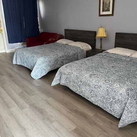 Motel La Siesta De Gascon Тербон Экстерьер фото