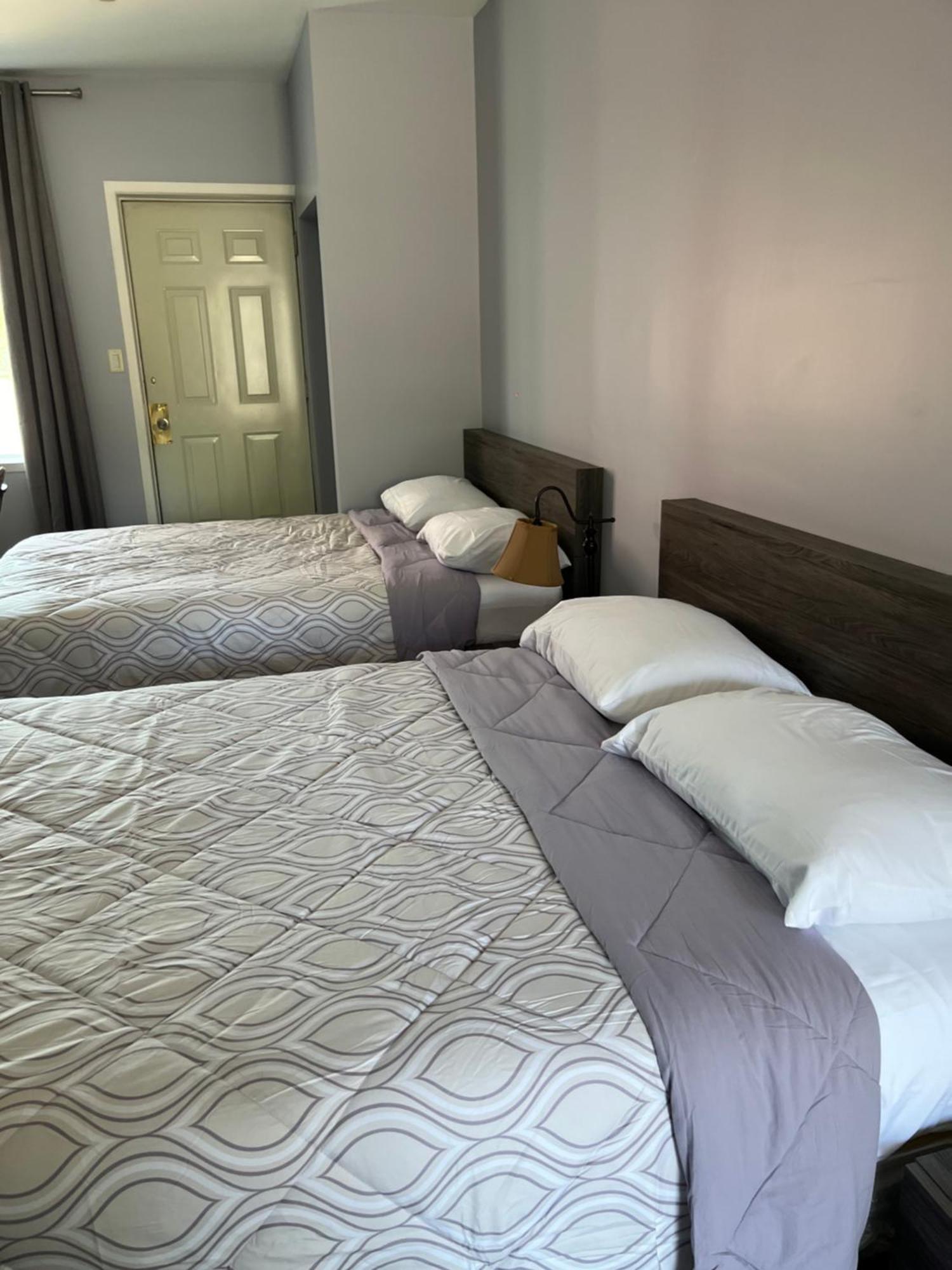 Motel La Siesta De Gascon Тербон Экстерьер фото